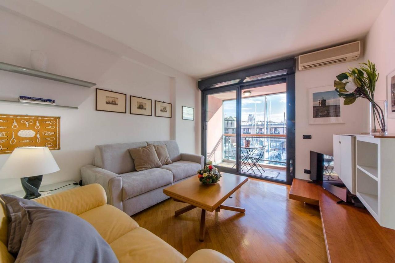 Joivy Exclusive Seaview Flat For 4, In Central Genoa Apartment Exterior photo