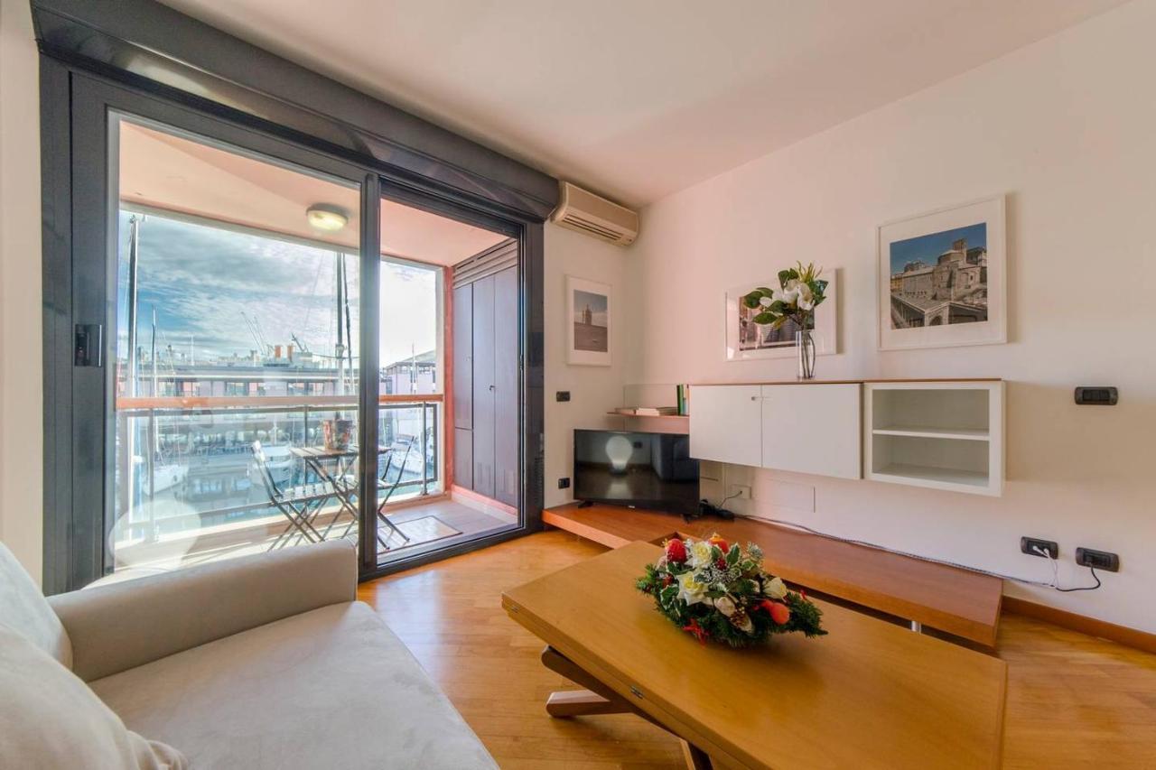 Joivy Exclusive Seaview Flat For 4, In Central Genoa Apartment Exterior photo