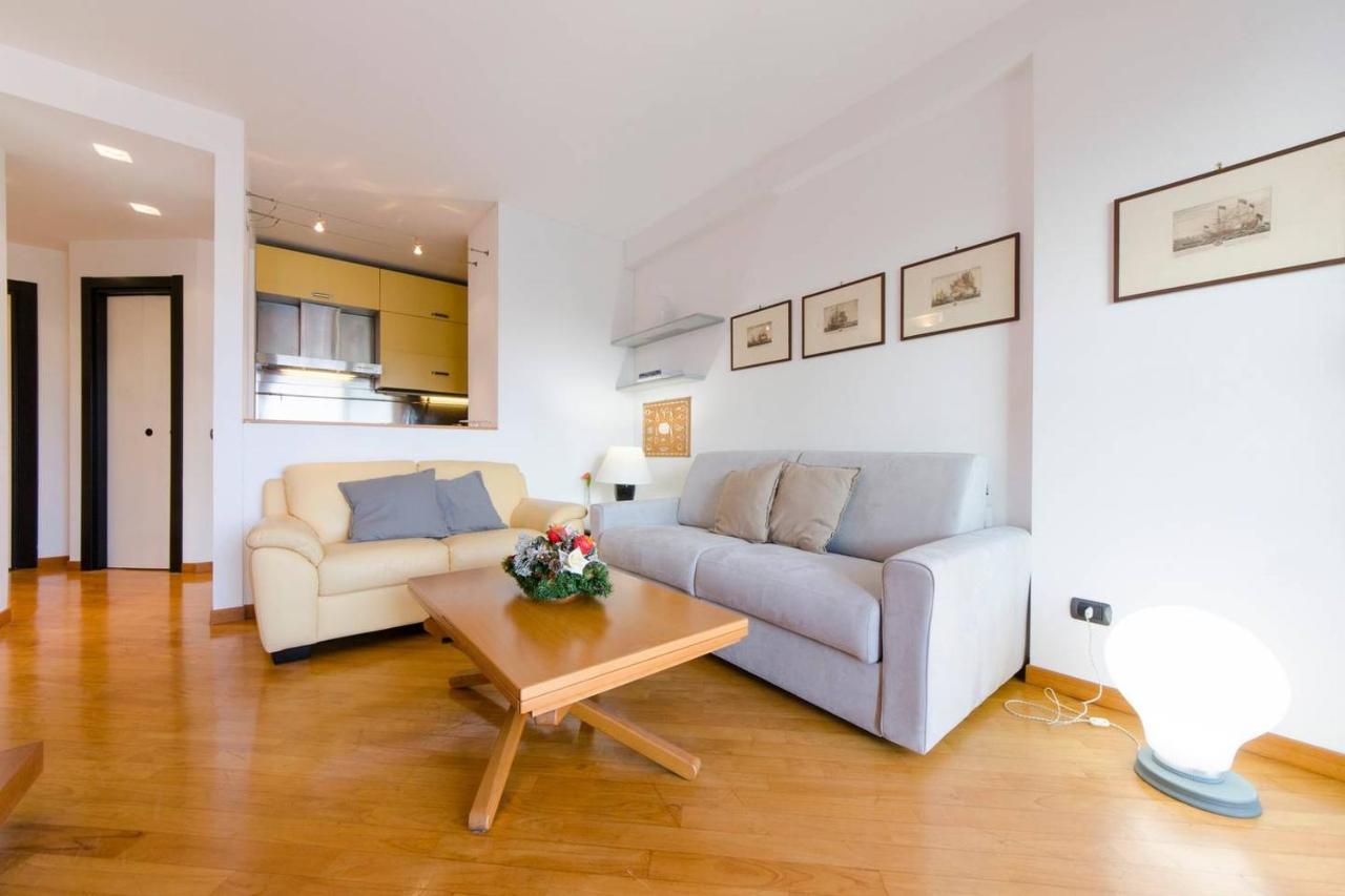 Joivy Exclusive Seaview Flat For 4, In Central Genoa Apartment Exterior photo
