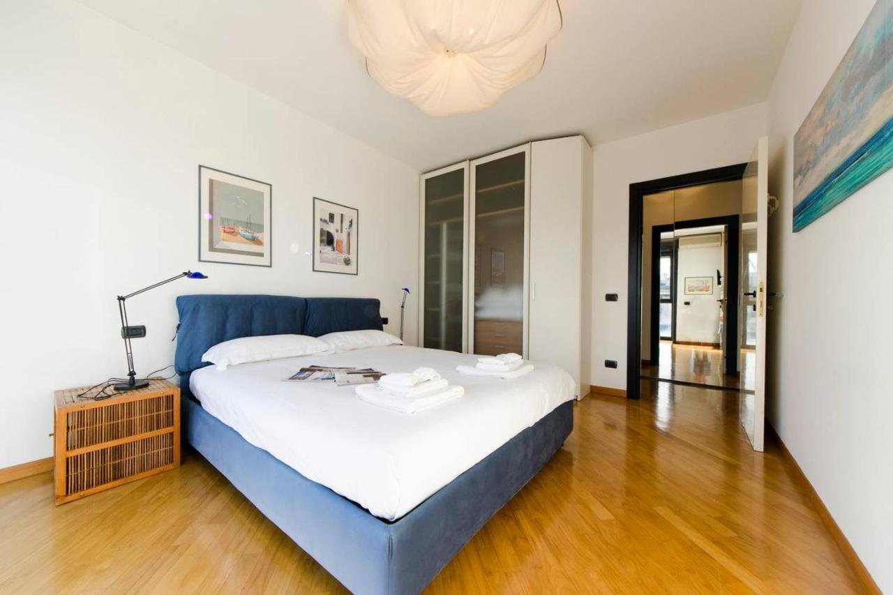 Joivy Exclusive Seaview Flat For 4, In Central Genoa Apartment Exterior photo