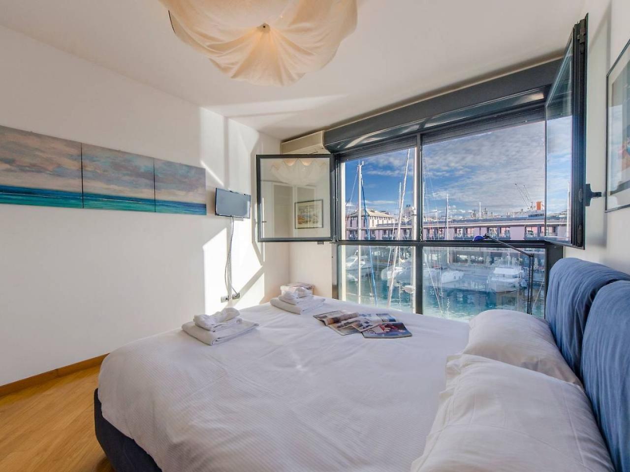 Joivy Exclusive Seaview Flat For 4, In Central Genoa Apartment Exterior photo